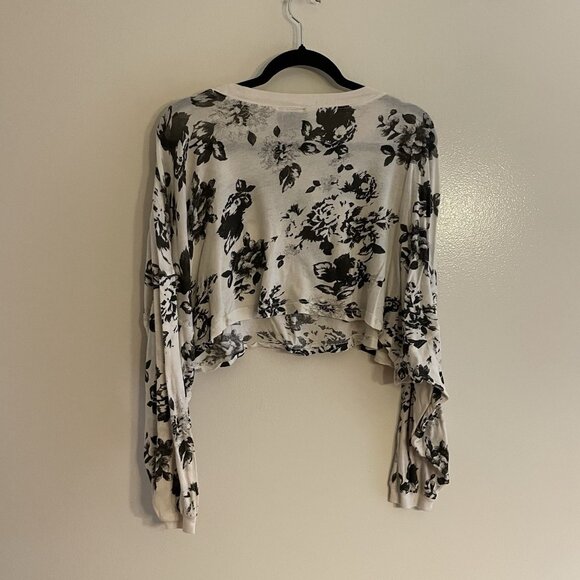 Out From Under Urban Outfitters Women S Floral Ella Long Sleeve Cropped Tee - Picture 8 of 8